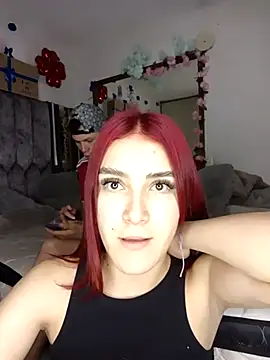 Snapshot of laura_arias018 chatting on December 4, 8:01 am laura arias018 online show from December 4, 8:01 am