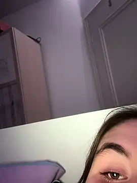 hotiee online show from December 2, 8:00 pm