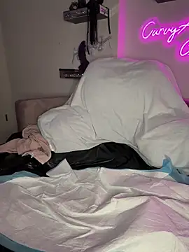 CurvyAnonymousGirl89 online show from February 12, 3:38 pm