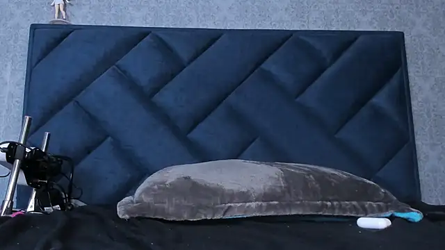 melody hanks online show from March 6, 10:04 pm