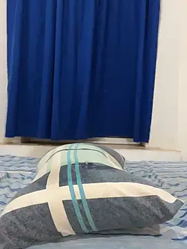 Snapshot of Chloe-antonella chatting on February 10, 12:08 am Chloe-antonella online show from February 10, 12:08 am