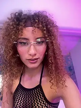 Snapshot of varenkaivanova_22 chatting on February 22, 11:02 am varenkaivanova 22 online show from February 22, 11:02 am