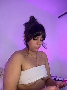 Snapshot of gabyfoxster chatting on February 26, 7:53 am gabyfoxster online show from February 26, 7:53 am