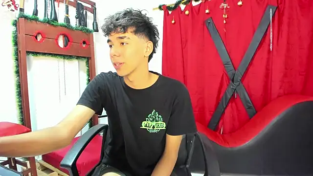 Harry LatinBoy online show from December 15, 10:58 pm