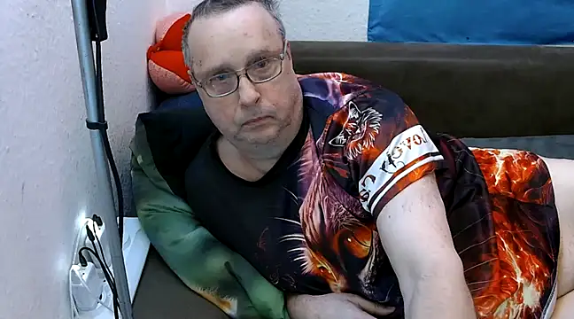 Manfred1012 online show from February 26, 5:09 am