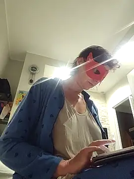 Vagabondainnamorata online show from October 12, 4:44 am