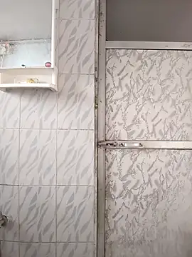 Snapshot of surabhi09 chatting on November 21, 2:10 am surabhi09 online show from November 21, 2:10 am