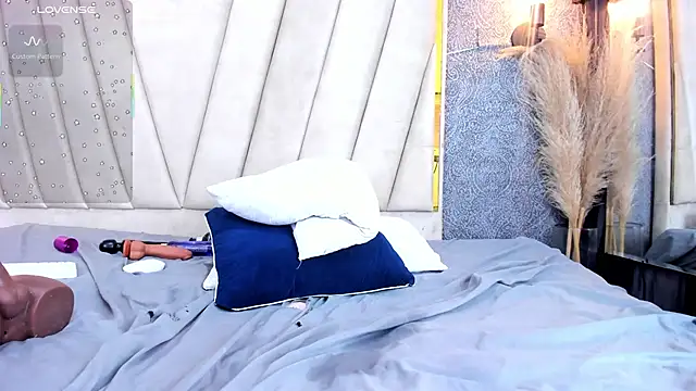 Madison-Diaz online show from February 26, 5:17 pm