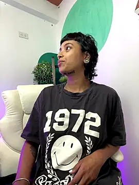 LollaByer online show from November 23, 9:03 pm