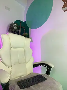 LollaByer online show from January 13, 7:08 pm