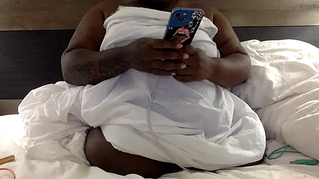 Cocabugattibad online show from December 9, 8:01 pm