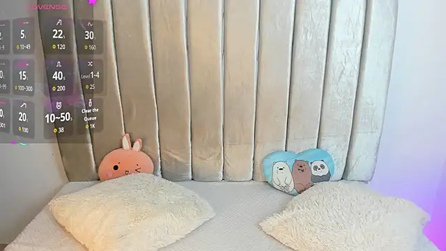 aurora johnson  online show from March 27, 4:51 am