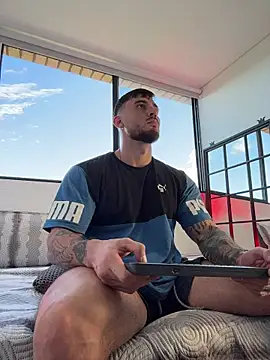 DimitriSullivan  online show from November 26, 6:31 pm