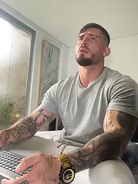 DimitriSullivan  online show from February 2, 1:32 pm