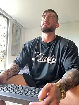 DimitriSullivan  online show from February 25, 3:43 pm