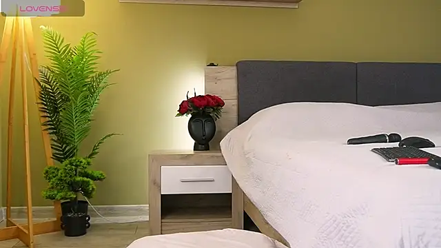 Snapshot of KiraRosse chatting on November 22, 11:53 am KiraRosse online show from November 22, 11:53 am