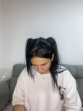 Leyna Kenet online show from December 20, 5:14 am