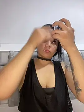 Leyna Kenet online show from January 22, 1:31 am