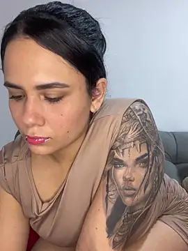 Leyna Kenet online show from March 3, 3:08 am