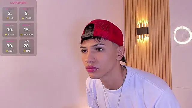 im sebaslopez online show from February 8, 4:14 am