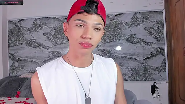 im sebaslopez online show from February 14, 4:15 am