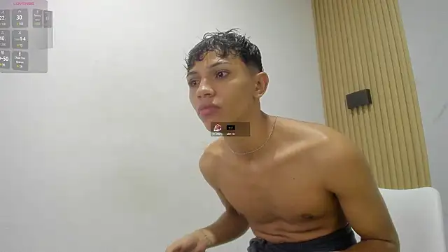 im sebaslopez online show from February 21, 4:07 am