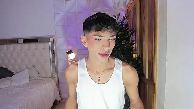 im sebaslopez online show from November 20, 11:43 am