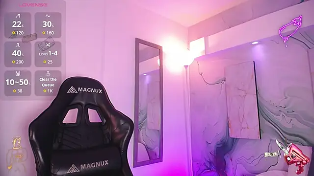 Aniie Doll online show from April 7, 8:31 pm