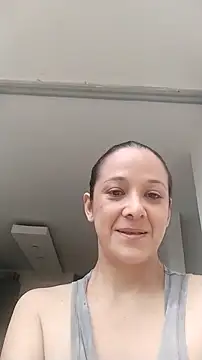 nicolle milf1978 online show from October 16, 1:01 pm