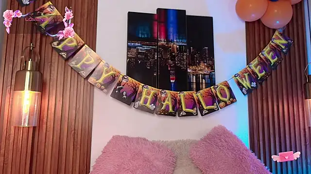 Noah Xitruxx online show from October 14, 2:45 am