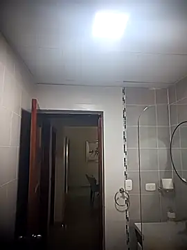 Snapshot of elchicomielrd chatting on October 8, 4:04 pm elchicomielrd online show from October 8, 4:04 pm