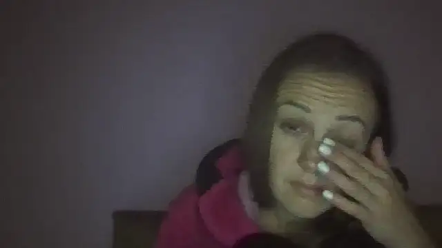 Snapshot of Milaniya261 chatting on October 25, 12:18 am Milaniya261 online show from October 25, 12:18 am