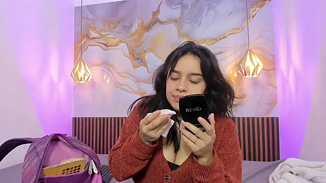 Snapshot of MelissaGilll chatting on September 18, 7:27 pm MelissaGilll online show from September 18, 7:27 pm