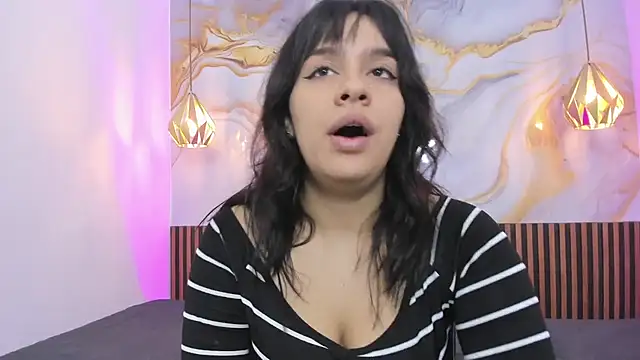 Snapshot of MelissaGilll chatting on October 13, 7:14 pm MelissaGilll online show from October 13, 7:14 pm