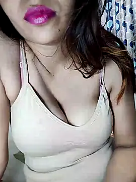 Snapshot of shalini_fire chatting on January 10, 10:17 am shalini fire online show from January 10, 10:17 am