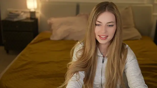 Snapshot of Maggie_tenderness chatting on October 3, 10:51 pm Maggie tenderness online show from October 3, 10:51 pm