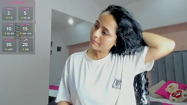 Snapshot of Giselle_Roldan chatting on November 15, 8:05 pm Giselle Roldan online show from November 15, 8:05 pm