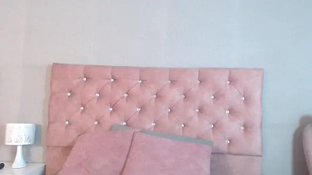 samaragrey18 online show from March 1, 7:19 am