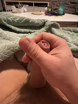 daniii27u online show from April 2, 11:13 pm