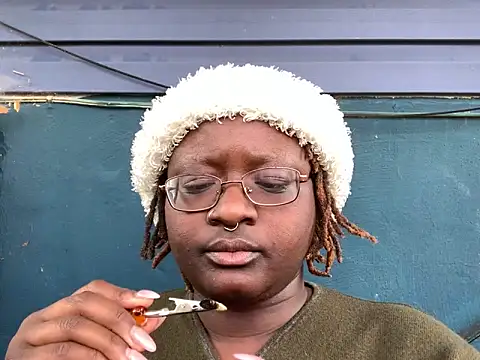 Snapshot of BigKittyRaven chatting on December 17, 7:48 pm BigKittyRaven online show from December 17, 7:48 pm