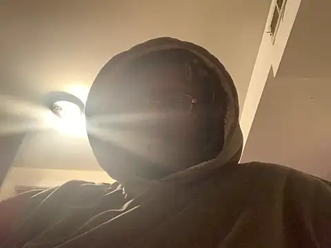 Snapshot of BigKittyRaven chatting on December 31, 2:08 am BigKittyRaven online show from December 31, 2:08 am