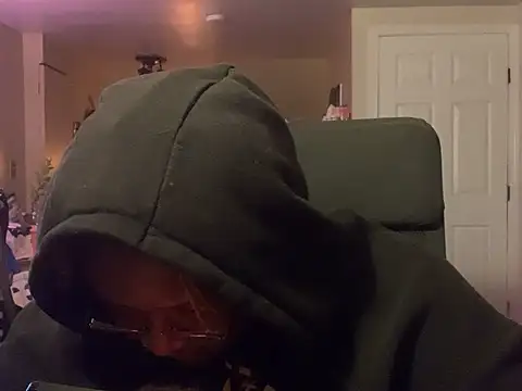 Snapshot of BigKittyRaven chatting on January 23, 4:19 am BigKittyRaven online show from January 23, 4:19 am