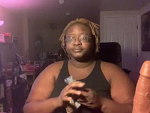 Snapshot of BigKittyRaven chatting on February 7, 4:37 am BigKittyRaven online show from February 7, 4:37 am