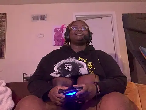 Snapshot of BigKittyRaven chatting on February 20, 7:23 am BigKittyRaven online show from February 20, 7:23 am