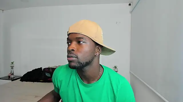 Dylan Taylor online show from February 19, 3:39 am