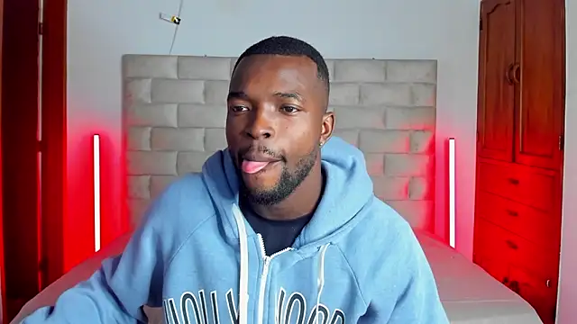 Dylan Taylor online show from March 3, 3:12 am