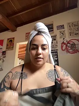 Snapshot of name_less_lulu chatting on February 8, 5:49 pm name less lulu online show from February 8, 5:49 pm