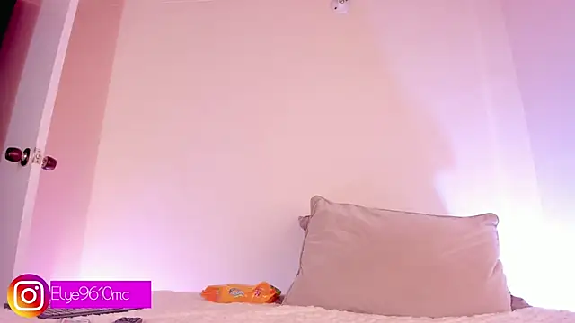 ellie mcdonald online show from February 27, 7:37 pm