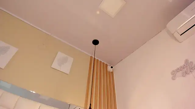 Snapshot of manuela_zapata chatting on February 11, 10:18 pm manuela zapata online show from February 11, 10:18 pm