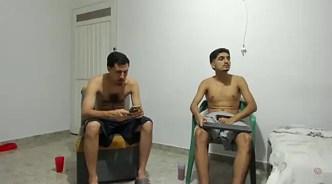 Snapshot of latin_bbc chatting on December 24, 5:27 am latin bbc online show from December 24, 5:27 am